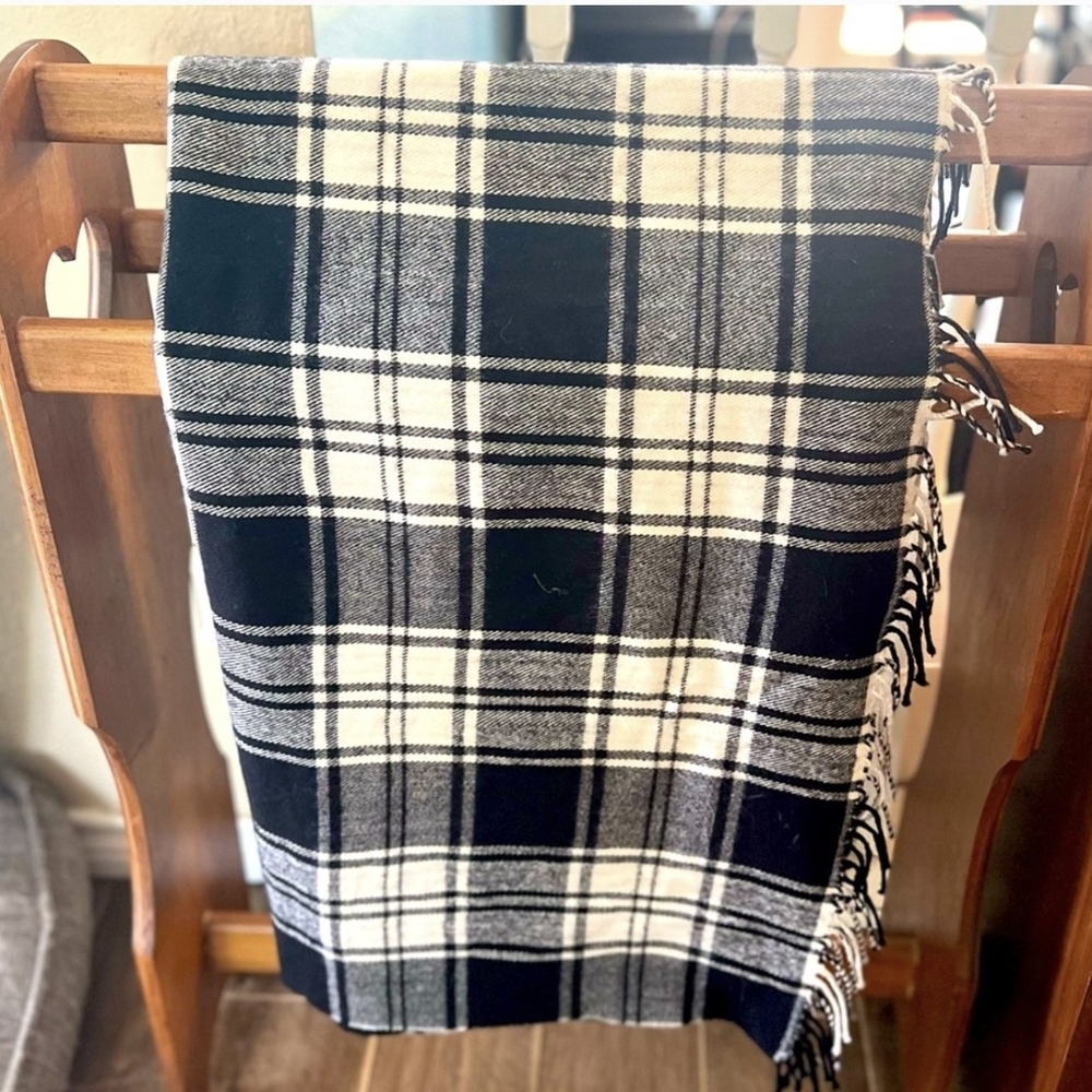 J. Crew Black and White Plaid Throw Blanket EuC
